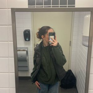 Meet your Posher, Maya